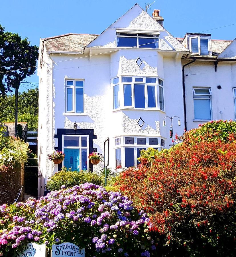 Schooner Point Couette-café 4*